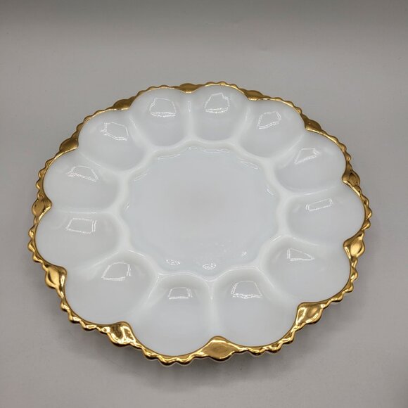 Anchor Hocking Fire King Deviled Egg Platter Plate Milk Glass Round Gold Trim - Picture 1 of 6